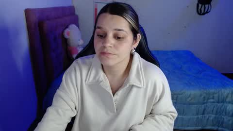 Hello Im Julieta Im 25 years old and I love being here. Thank you for visiting my living room. The only rule is that you hap online show from September 25, 2:37 am