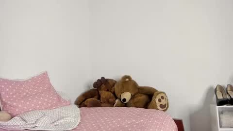 Hyun Joo online show from March 20, 5:07 pm