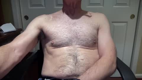 Snapshot of i8bgcq chatting on February 5, 3:52 pm The Talented Mr. DILFy online show from February 5, 3:52 pm