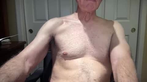 Snapshot of i8bgcq chatting on November 6, 3:57 pm The Talented Mr. DILFy online show from November 6, 3:57 pm