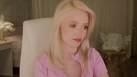 Joselle online show from April 24, 8:44 pm