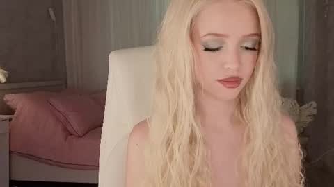 Joselle online show from June 16, 2:03 am