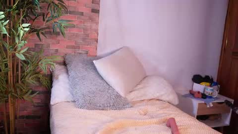 Lucy online show from February 11, 9:31 am