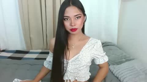 Snapshot of i_dont_bite69 chatting on May 20, 12:22 pm 25tks and HIT ME UP OR GET ONE OF MY SOCIALS online show from May 20, 12:22 pm