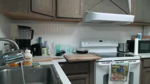 ShortStuff online show from April 15, 5:42 pm