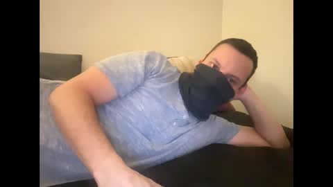 i o ro online show from December 3, 3:09 am