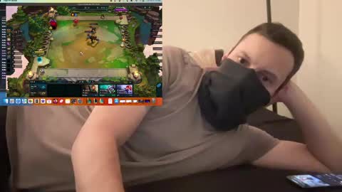 i o ro online show from December 8, 9:57 am