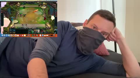 i o ro online show from December 8, 10:14 pm