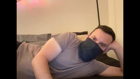 i o ro online show from December 10, 4:56 am