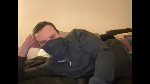 i o ro online show from December 15, 4:51 am