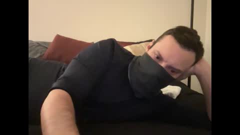 i o ro online show from December 23, 6:33 am