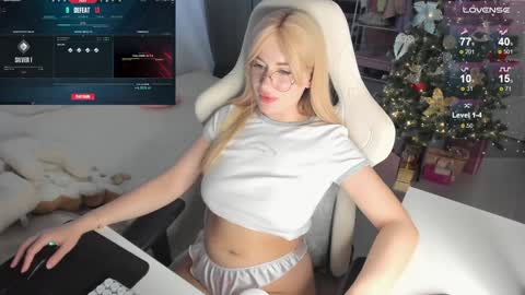 Snapshot of i_want_you_eva chatting on December 4, 12:47 pm HiI am EvaPVT is open online show from December 4, 12:47 pm