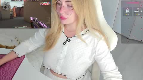 Snapshot of i_want_you_eva chatting on October 10, 3:11 pm HiI am EvaPVT is open online show from October 10, 3:11 pm