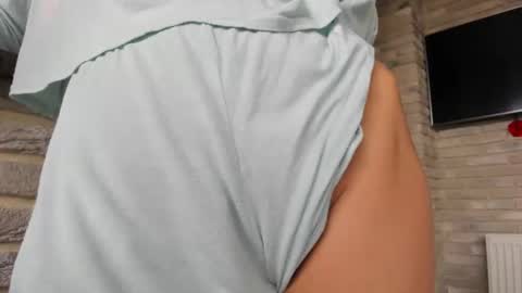 Snapshot of iam_blake chatting on October 22, 7:30 am Blake online show from October 22, 7:30 am