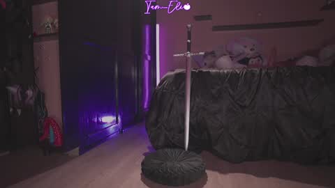       online show from November 29, 7:22 am