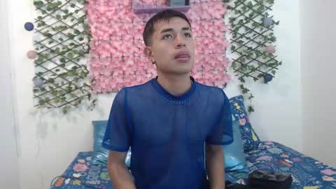 iam_lukas__ online show from September 12, 4:01 am