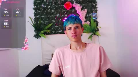 iam_lukas__ online show from October 2, 2:07 am