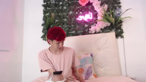 Snapshot of iam_lukas__ chatting on November 6, 3:29 am iam_lukas__ online show from November 6, 3:29 am