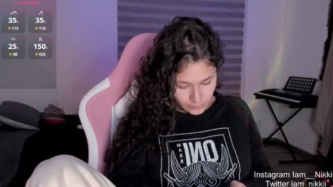 Snapshot of iam_nikki chatting on December 3, 2:03 am On instagram Imm NikkiHelp me reach 100 likes online show from December 3, 2:03 am