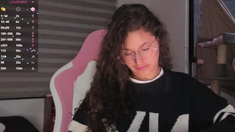 Snapshot of iam_nikki chatting on January 9, 11:03 am On instagram Imm NikkiHelp me reach 100 likes online show from January 9, 11:03 am