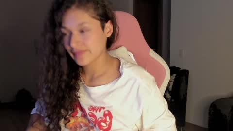 Snapshot of iam_nikki chatting on March 1, 10:34 am On instagram Imm NikkiHelp me reach 100 likes online show from March 1, 10:34 am