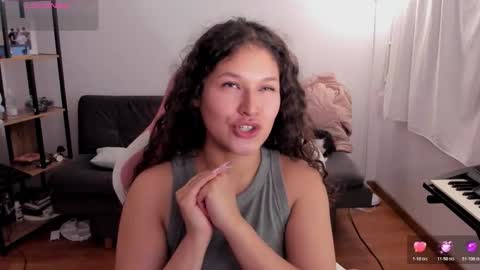 Snapshot of iam_nikki chatting on November 14, 4:33 am On instagram Imm NikkiHelp me reach 100 likes online show from November 14, 4:33 am