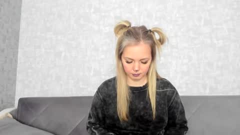 Venus online show from March 6, 9:03 am