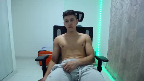 Snapshot of iam_yourbabyprincess_xd chatting on December 15, 6:18 am iam_yourbabyprincess_xd online show from December 15, 6:18 am