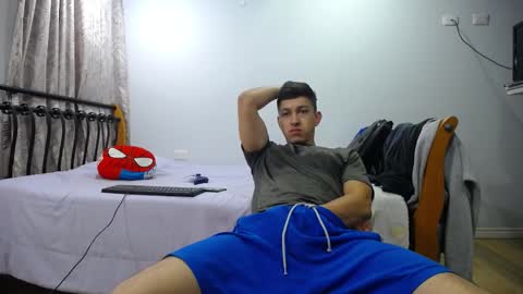 Snapshot of iam_yourbabyprincess_xd chatting on February 14, 9:45 am iam_yourbabyprincess_xd online show from February 14, 9:45 am