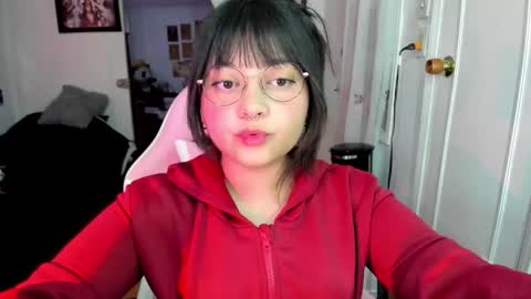 Zoe 3 online show from December 17, 8:15 pm