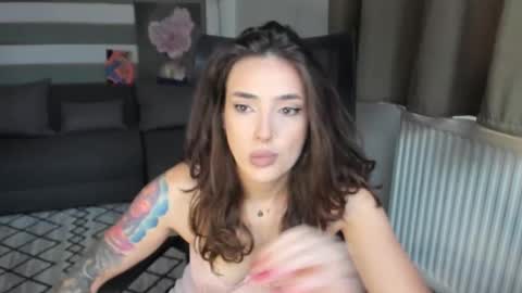 Snapshot of iamababygal chatting on October 23, 7:40 am Baby Gal online show from October 23, 7:40 am