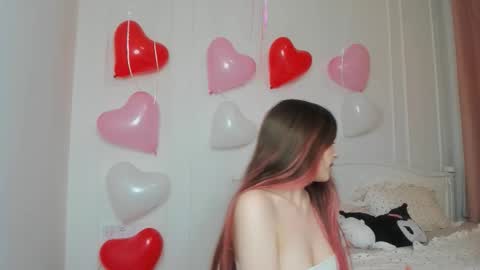 Cassie  STREAMS HERE EVERYDAY online show from February 11, 9:09 pm