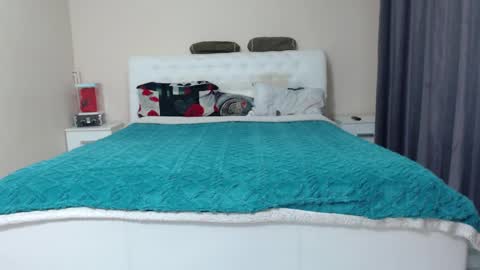 Snapshot of iamdaddyissues chatting on January 31, 2:39 pm Alice online show from January 31, 2:39 pm