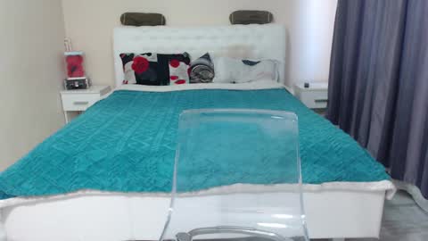 Snapshot of iamdaddyissues chatting on February 25, 1:06 pm Alice online show from February 25, 1:06 pm