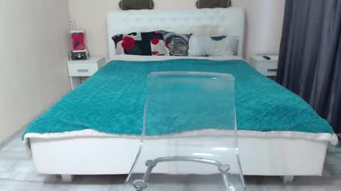 Snapshot of iamdaddyissues chatting on March 1, 1:29 pm Alice online show from March 1, 1:29 pm