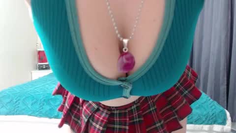 Snapshot of iamdaddyissues chatting on March 12, 6:29 am Alice online show from March 12, 6:29 am