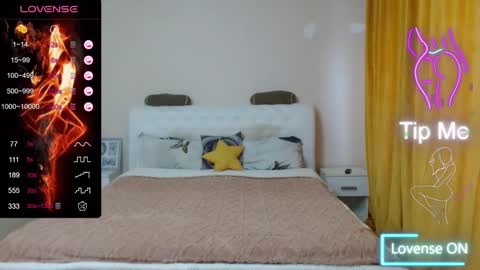 Snapshot of iamdaddyissues chatting on October 15, 6:57 am Alice online show from October 15, 6:57 am