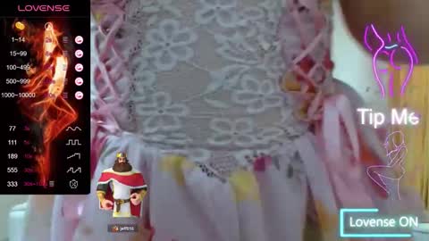 Snapshot of iamdaddyissues chatting on October 24, 7:49 am Alice online show from October 24, 7:49 am