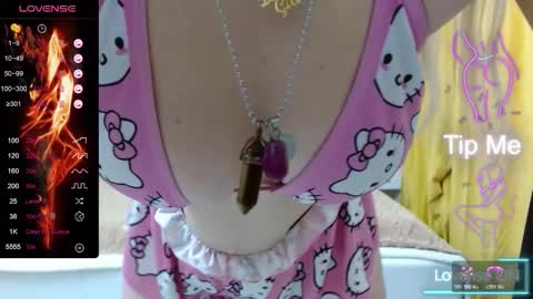 Snapshot of iamdaddyissues chatting on November 30, 8:40 am Alice online show from November 30, 8:40 am