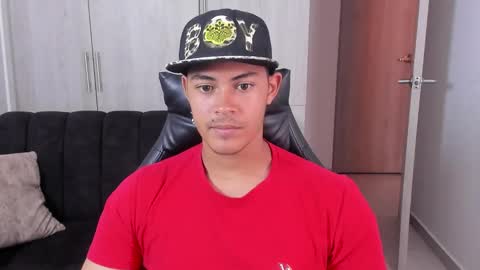 Dylan  independent model  online show from October 9, 2:15 pm