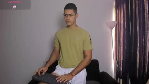 Dylan  independent model  online show from March 4, 12:22 pm