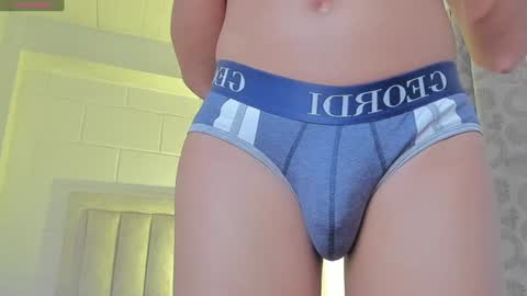 Juliiiiian online show from January 31, 5:42 pm