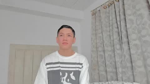 Juliiiiian online show from February 13, 11:17 am