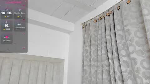 Juliiiiian online show from February 16, 2:43 pm