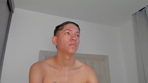 Juliiiiian online show from April 22, 11:23 am