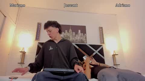 Snapshot of iammariano chatting on September 10, 4:23 am Mariano online show from September 10, 4:23 am