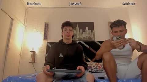 Snapshot of iammariano chatting on October 10, 4:11 am Mariano online show from October 10, 4:11 am