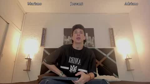 Snapshot of iammariano chatting on October 11, 3:28 am Mariano online show from October 11, 3:28 am