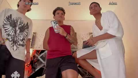 Snapshot of iammariano chatting on October 25, 6:10 am Mariano online show from October 25, 6:10 am