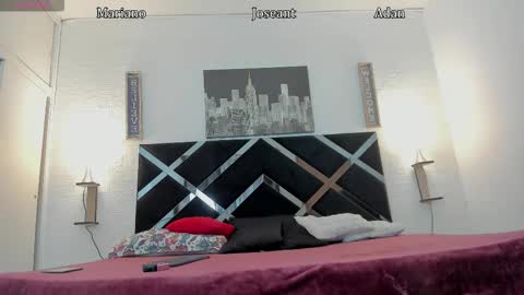 Snapshot of iammariano chatting on November 10, 3:38 am Mariano online show from November 10, 3:38 am